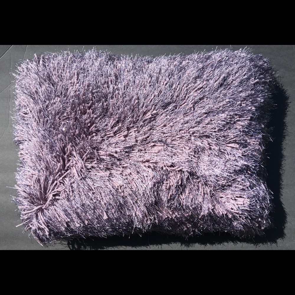 Mina Victory Throw Pillow Lumbar Yarn Shimmer Shag 14” x 20” Lavender Silver NWT